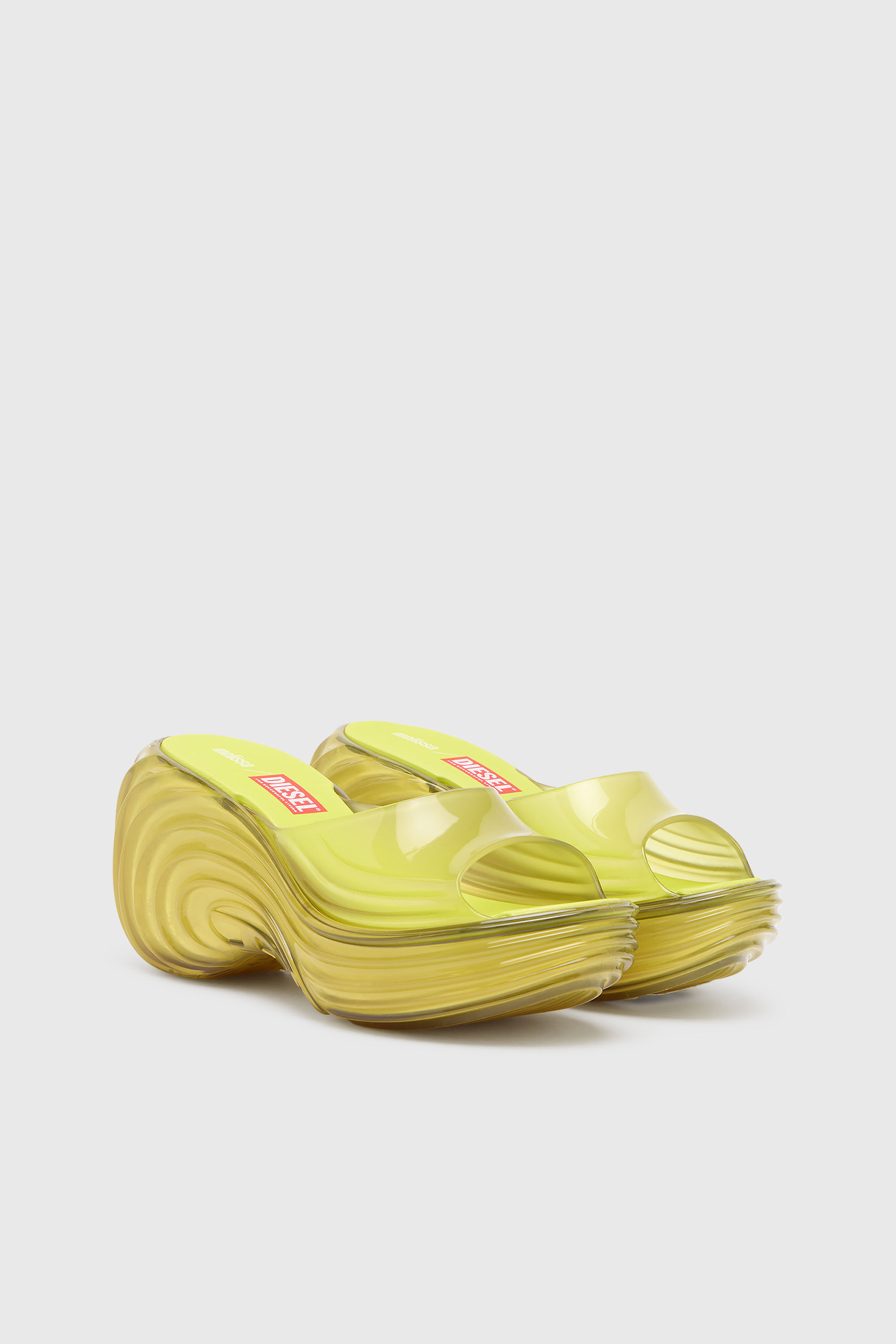 Platform mule in Melflex&reg;