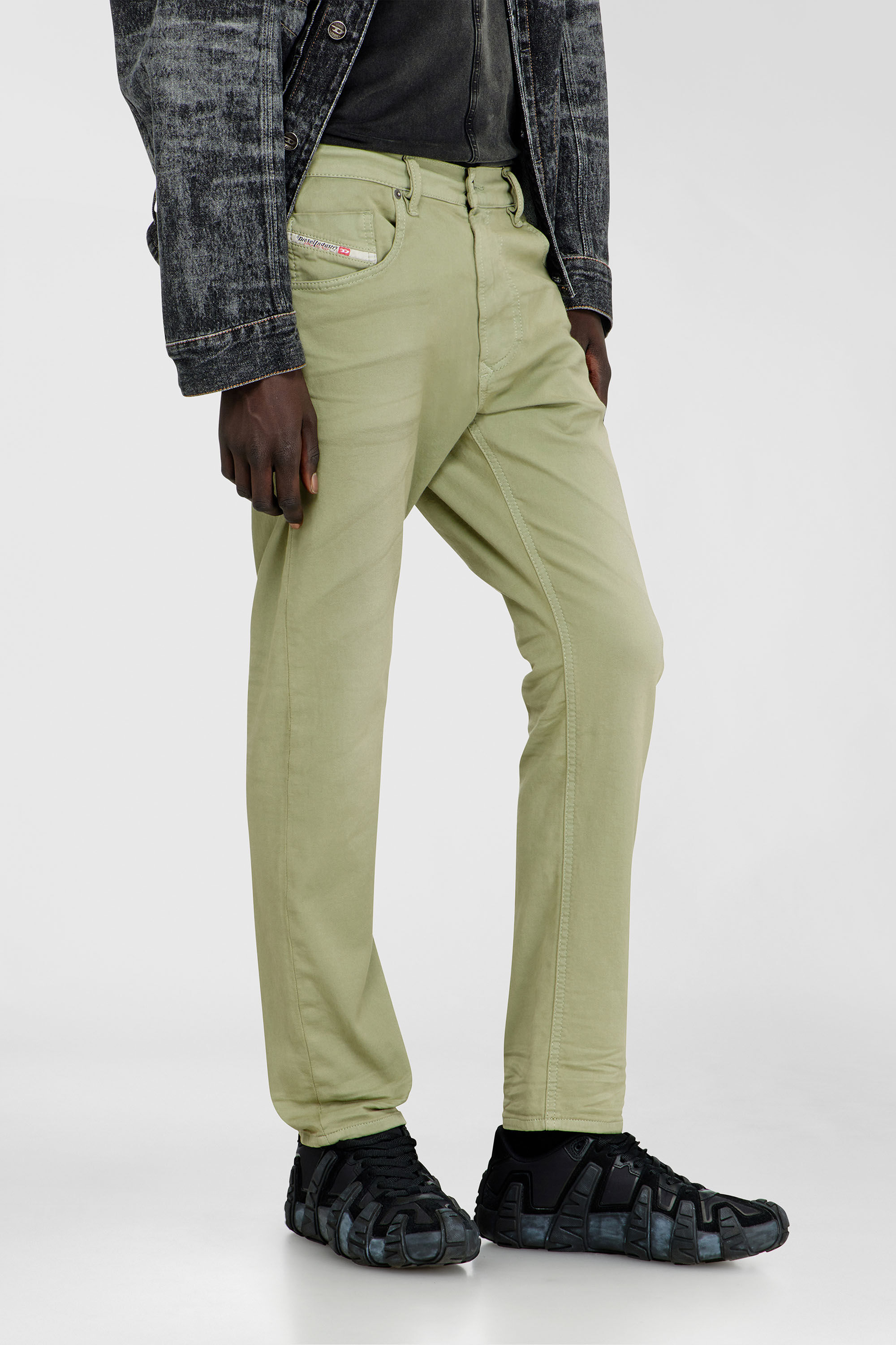 Diesel - Man's Regular 2032 D-Krooley-BW Joggjeans&reg; 0670M, Olive Green - 5