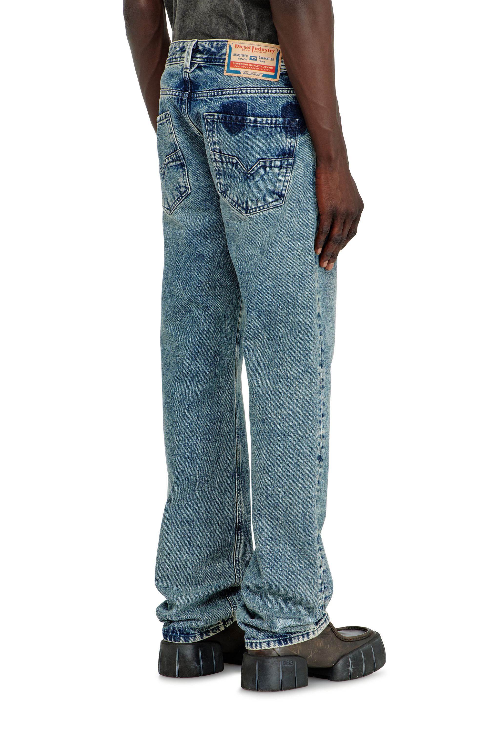 Diesel - Man's Regular Jeans 1985 Larkee 0IFBV, Medium blue - 5