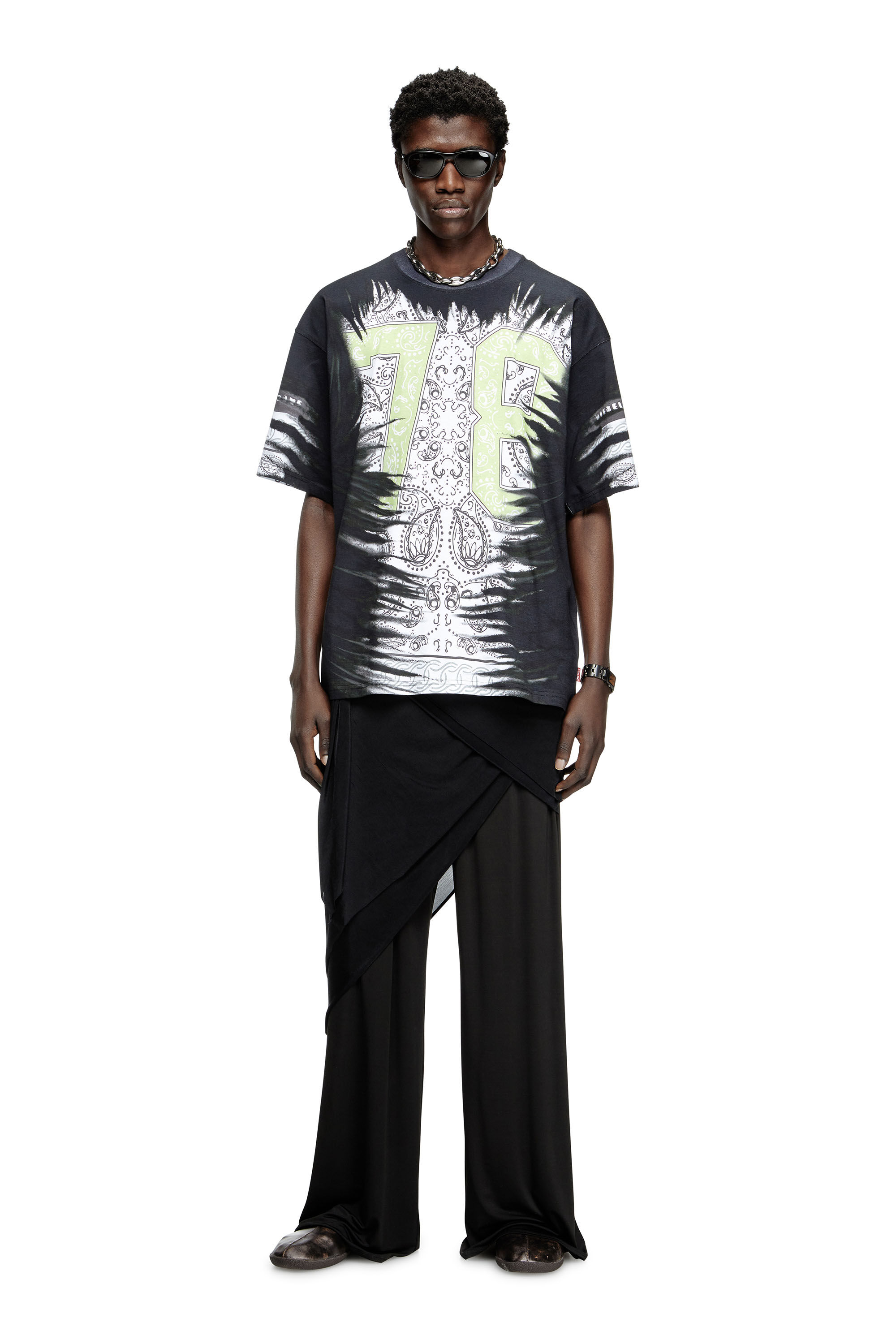Diesel - T-BOXT-78-R1, Man's T-shirt with 78 bandana print in Black - 1