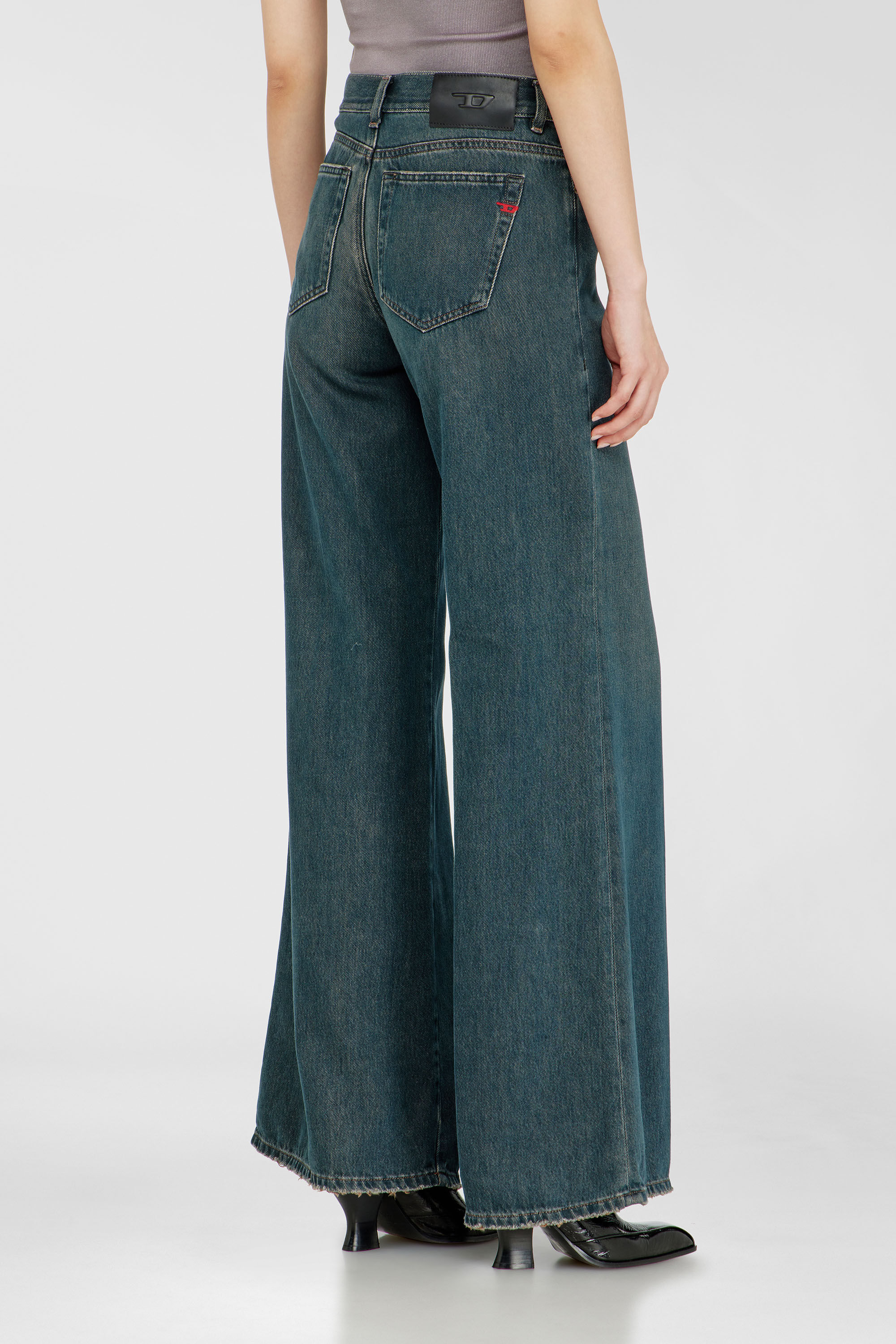 Diesel - Woman's Flare Jeans 1978 D-Akemi 09P83, Dark Blue - 5