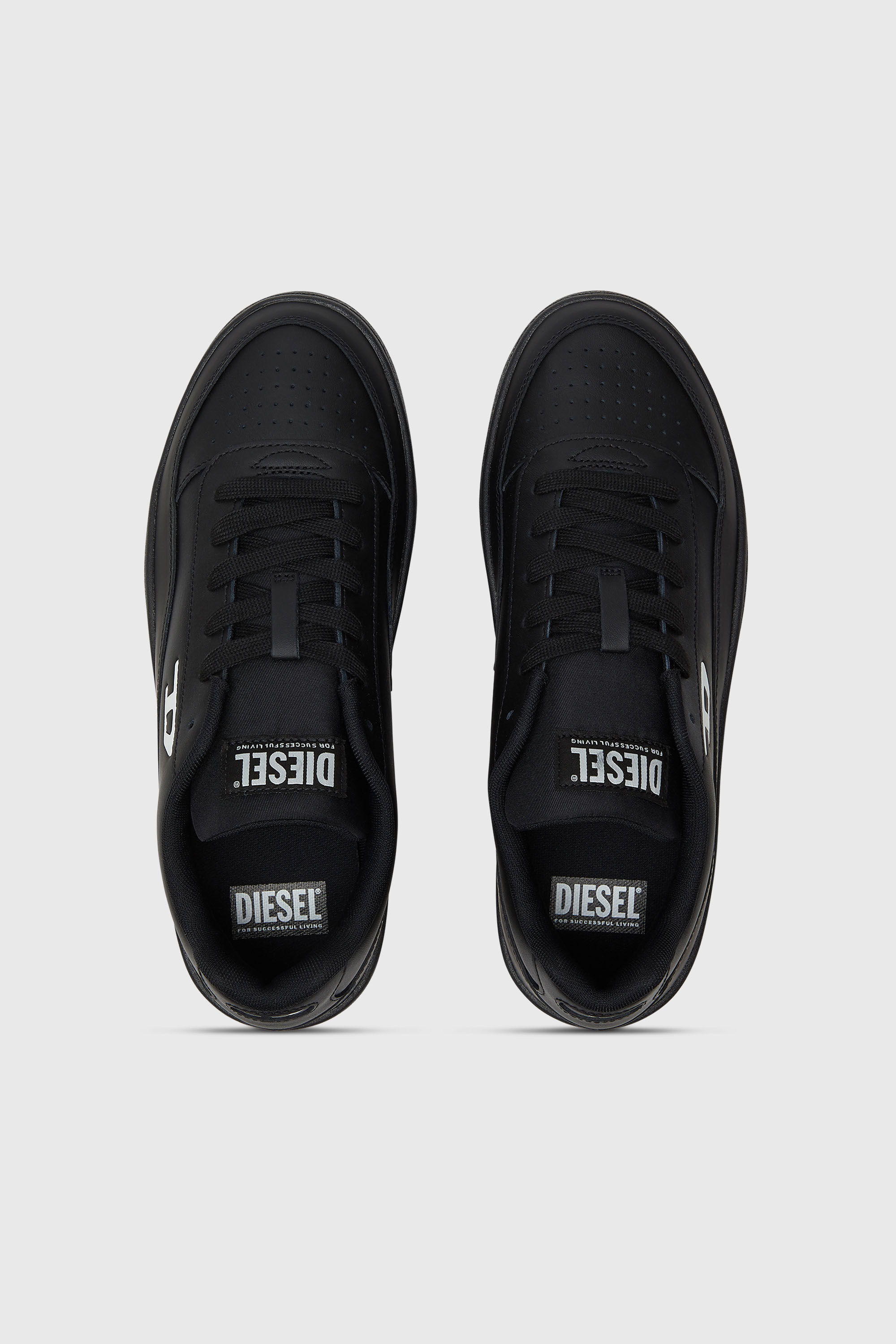 Diesel - S-TRACKER-D LOW, Man's S-Tracker-D-Low top sneaker in Black - 4