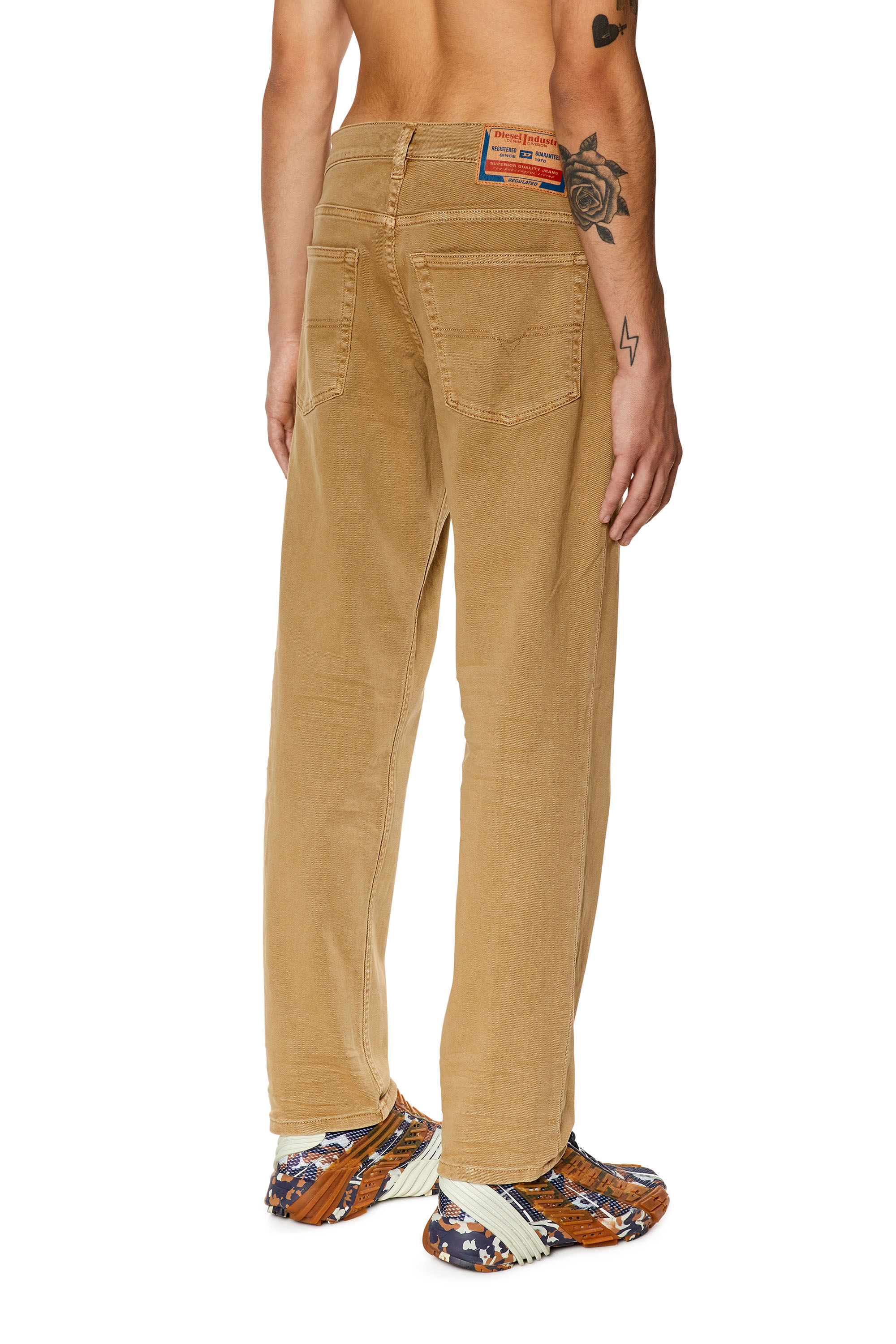 Diesel - Tapered Jeans 2023 D-Finitive 0QWTY, Light Brown - Image 4