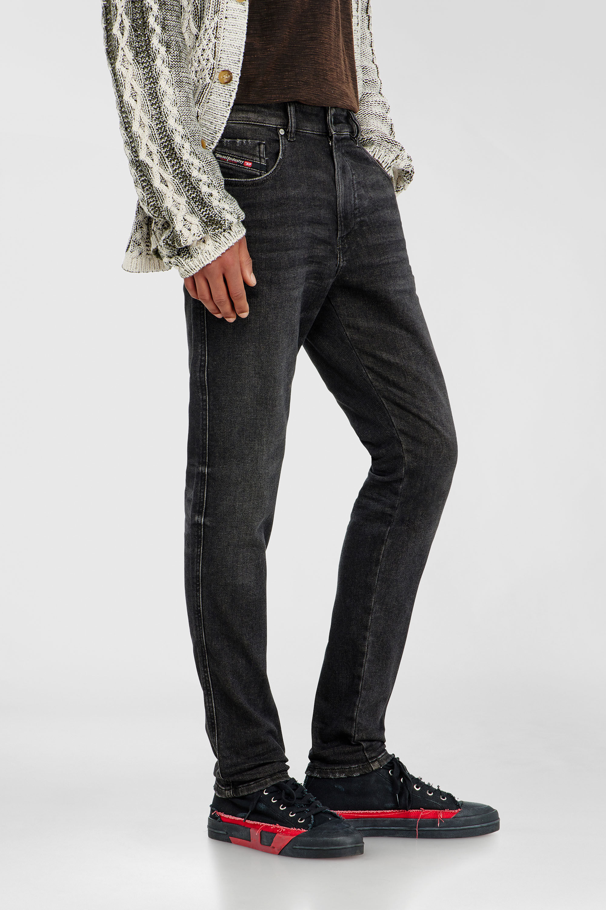 Diesel - Man's Slim 2062 D-Strukt Joggjeans&reg; 09P92, Black/Dark grey - 5