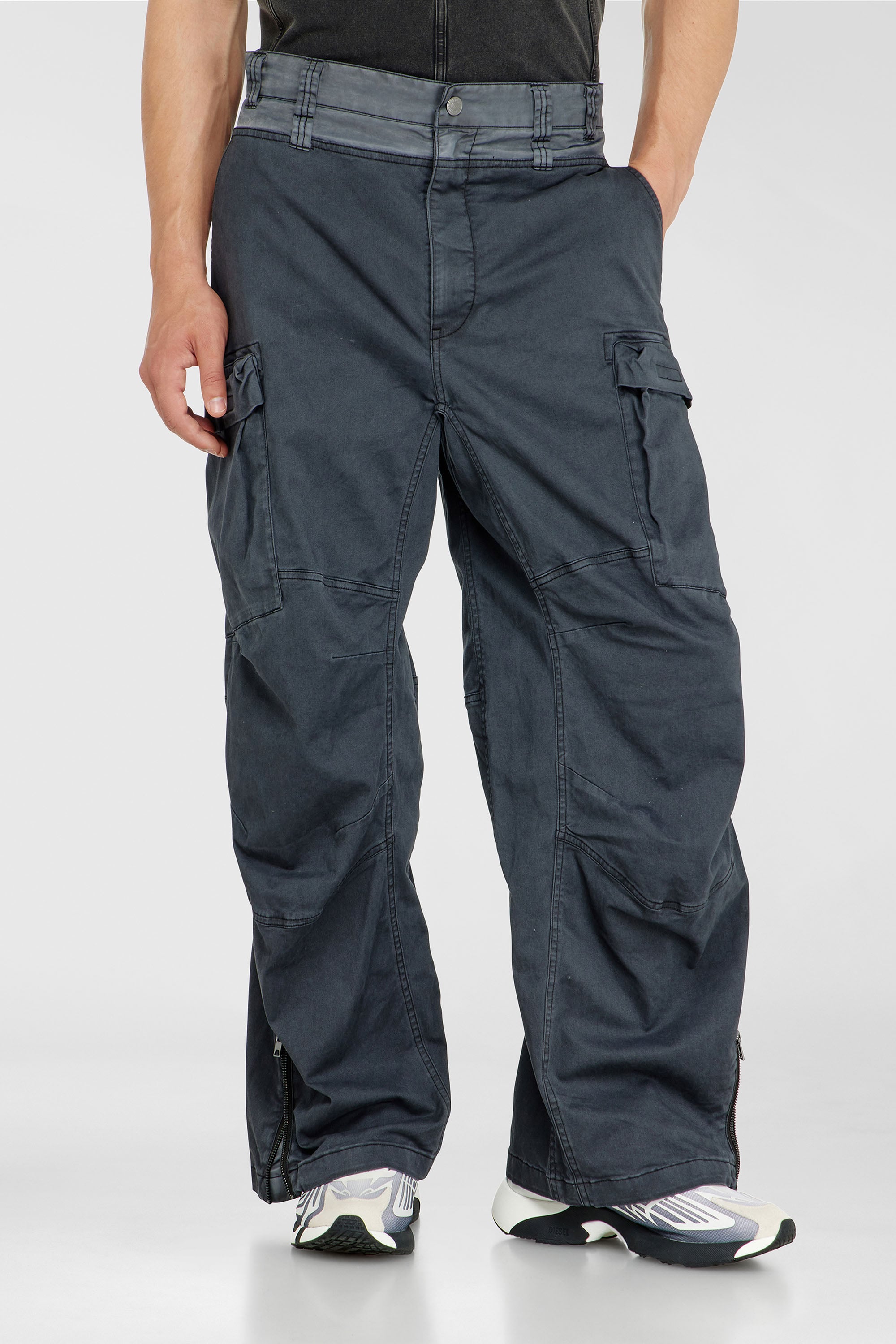 Diesel - P-DELLS, Man's Cargo pants in cotton and nylon in Blue - 1