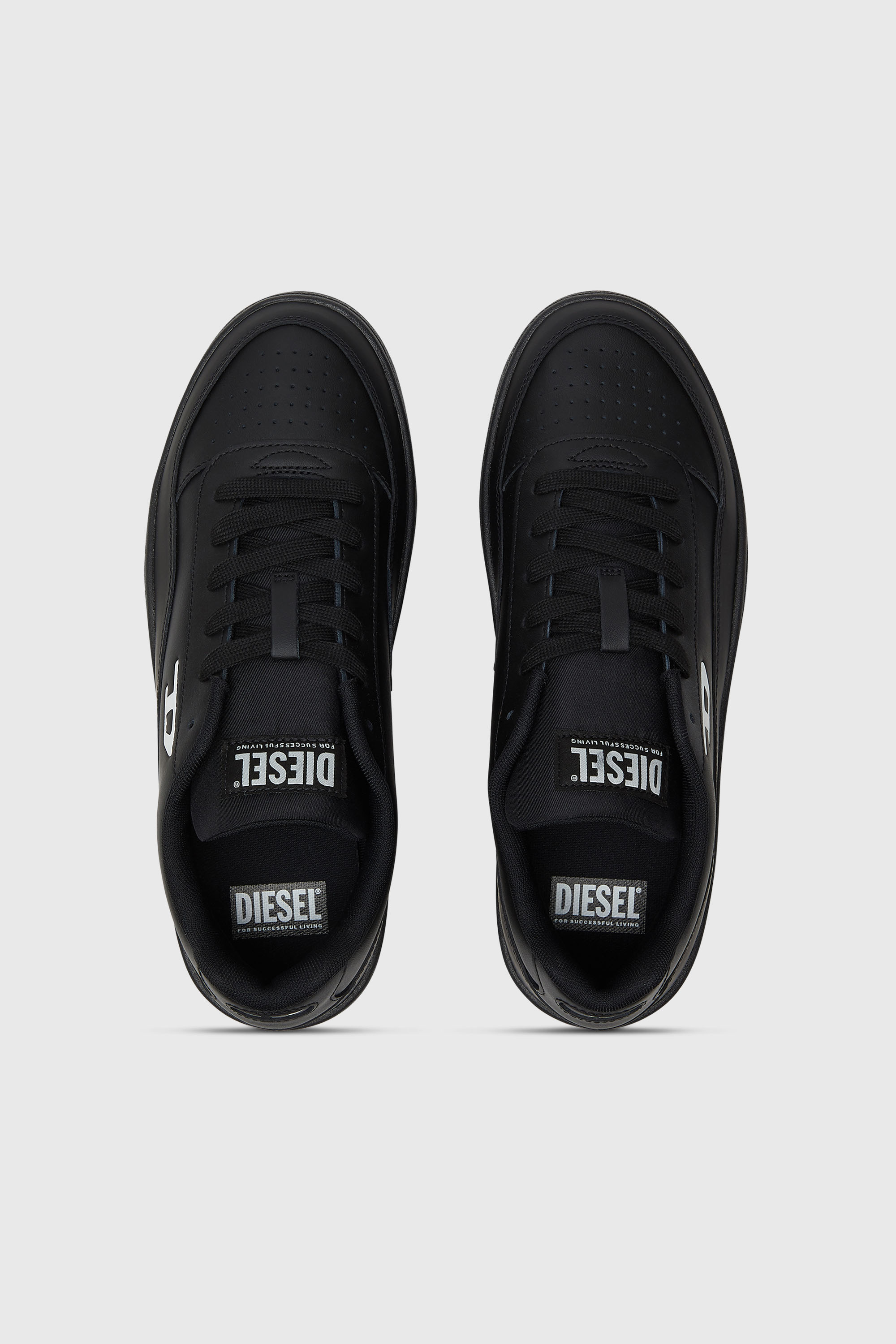 Diesel - S-TRACKER-D LOW, Man's S-Tracker-D-Low top sneaker in Black - 4