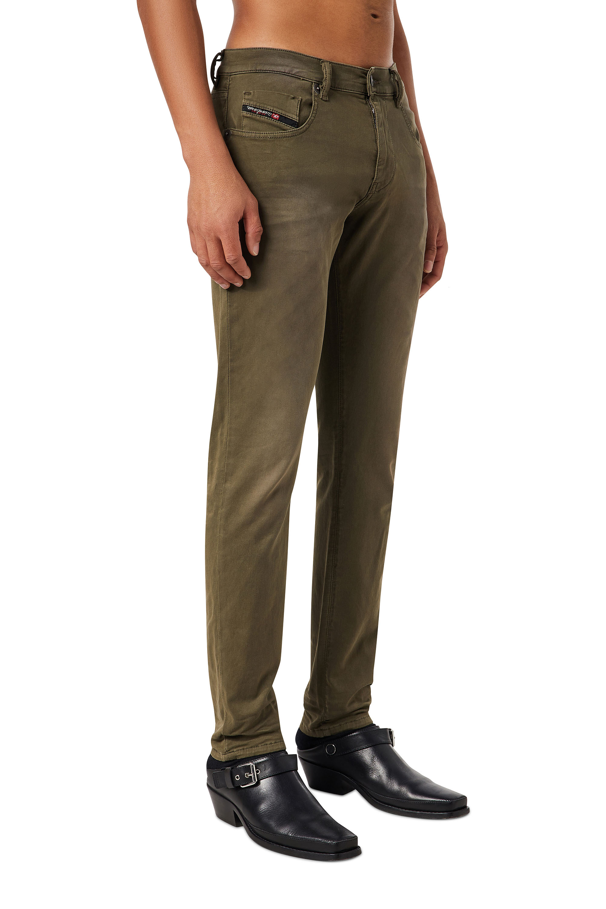 Diesel - Slim D-Strukt JoggJeans® 0670M, Military Green - Image 4