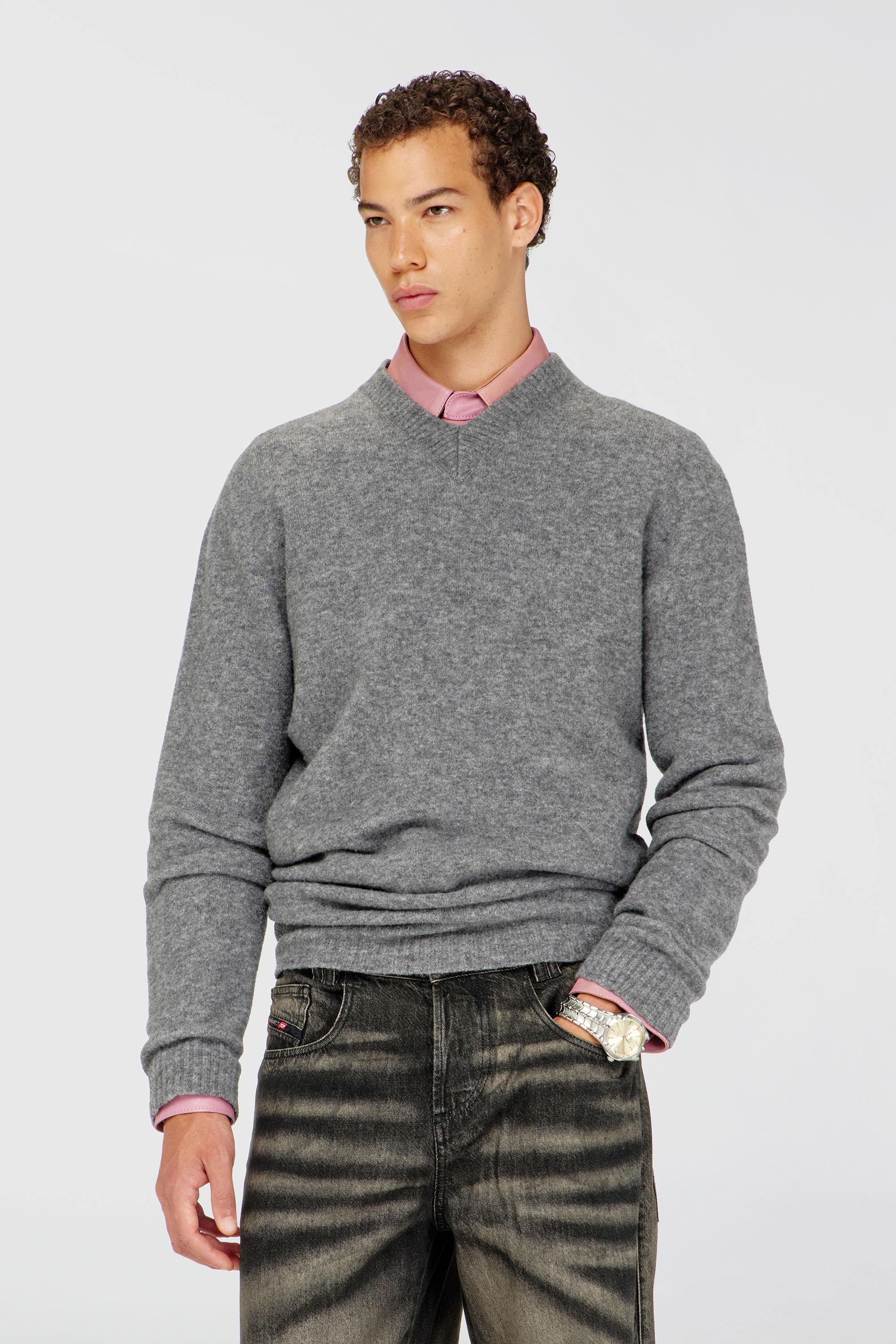 Diesel - K-ANDIE, Man's V-neck jumper in wrinkled boiled knit in Grey - 1