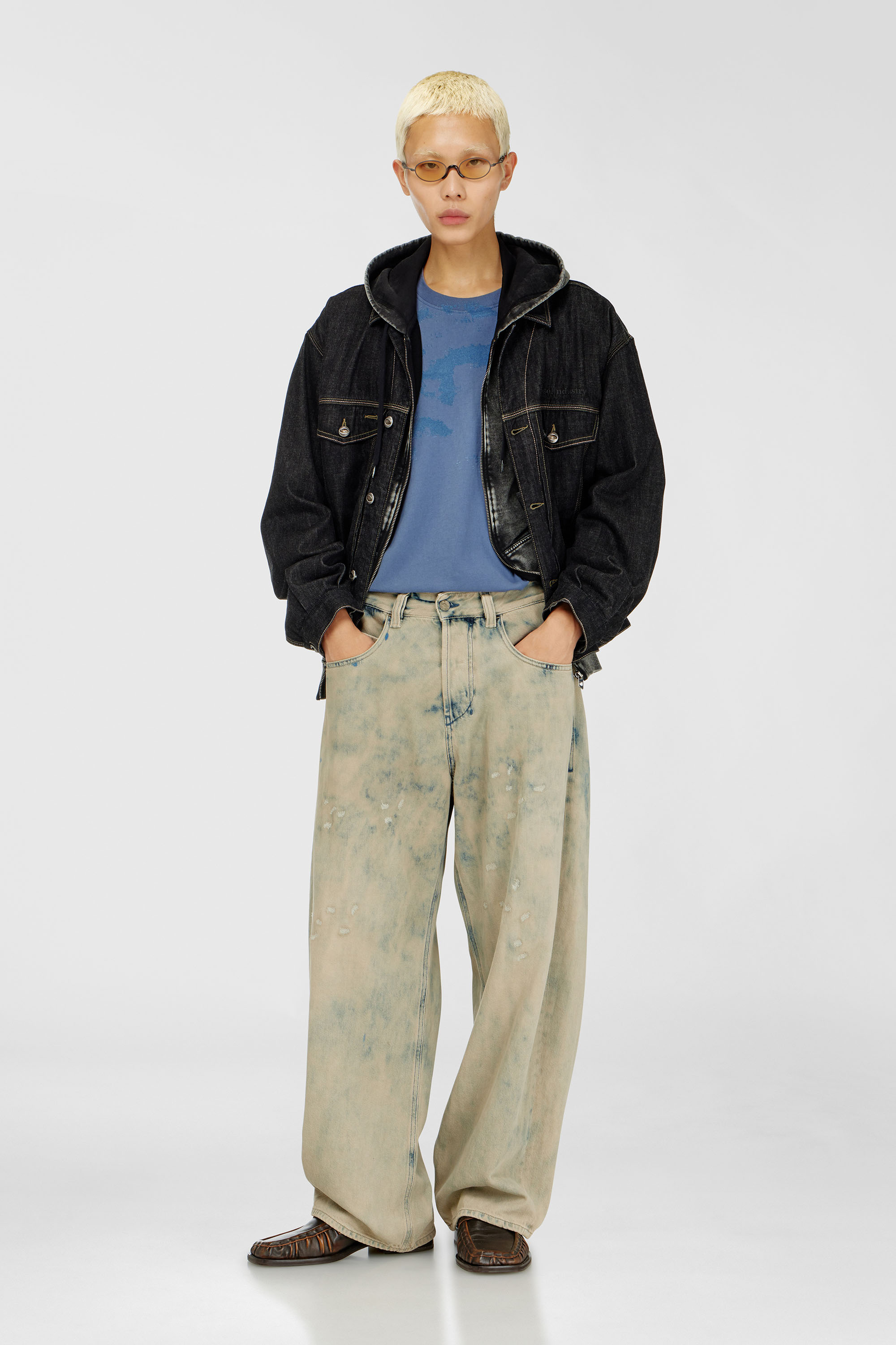 Diesel - T-BOXT-N14, Man's T-shirt with distressed flocked logo in Blue - 1