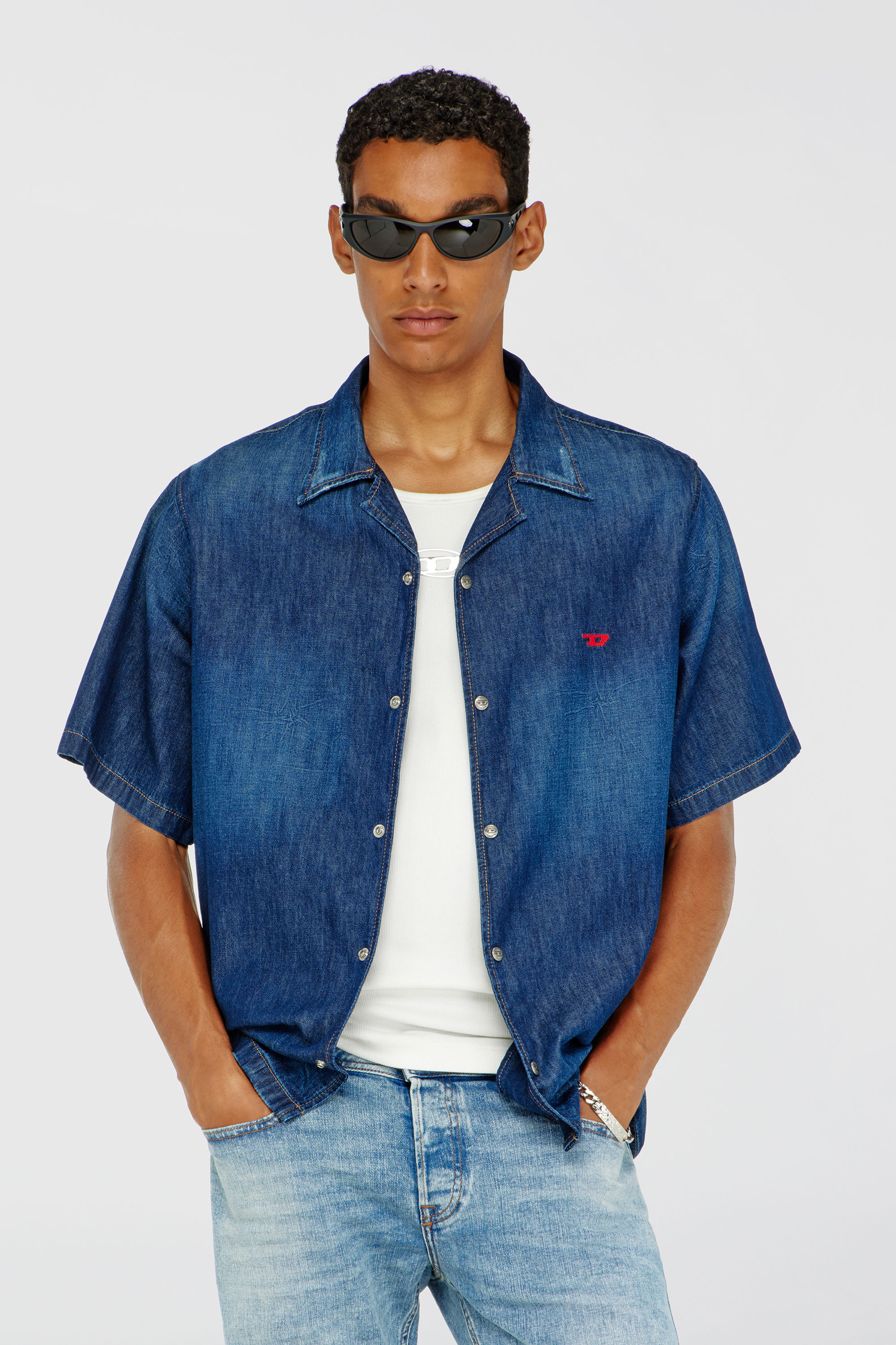 Diesel - D-NABIL-D, Man's Denim short-sleeve shirt in Medium blue - 3